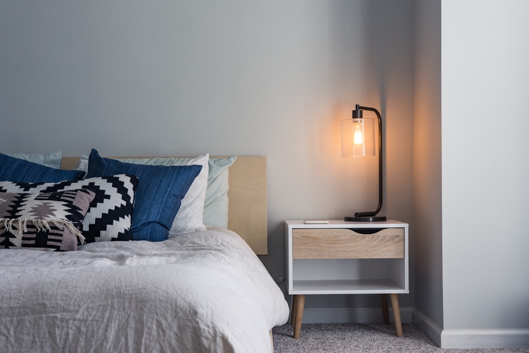 Lampe murale pour chambre à coucher: un éclairage élégant.