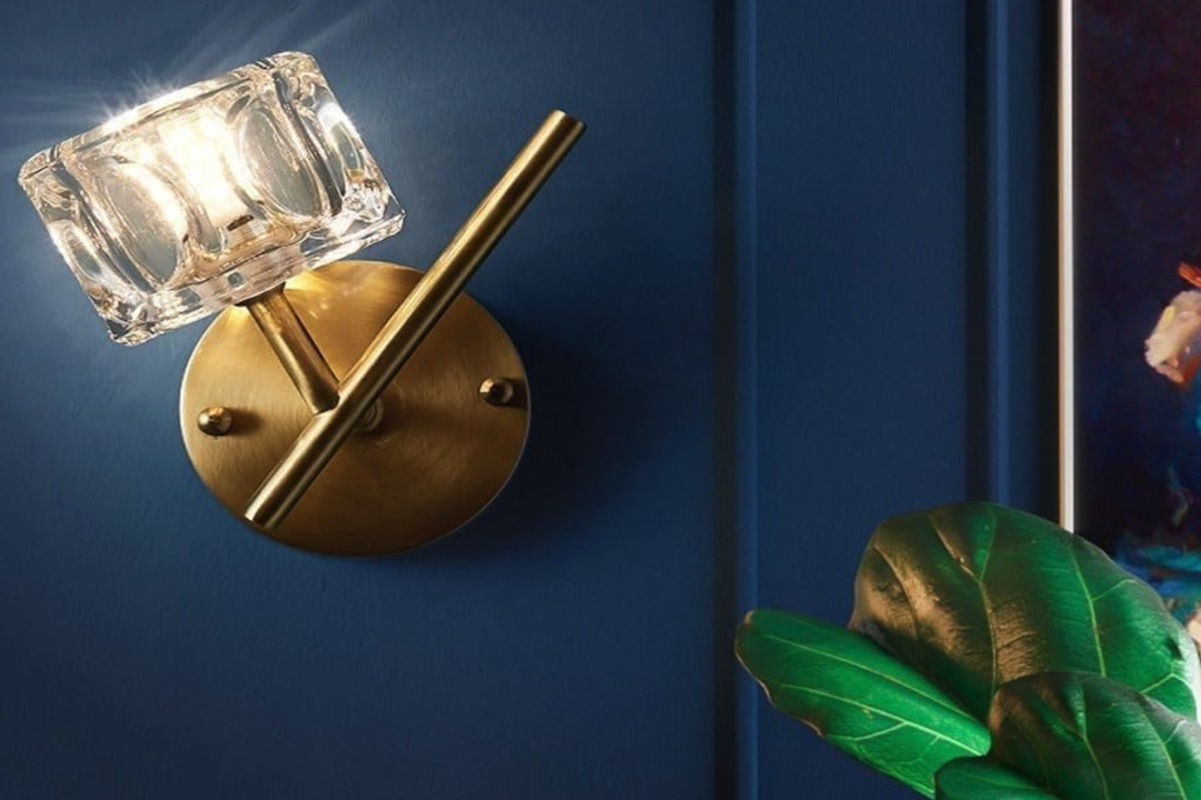 Lampe murale minimaliste en cube de glace en verre